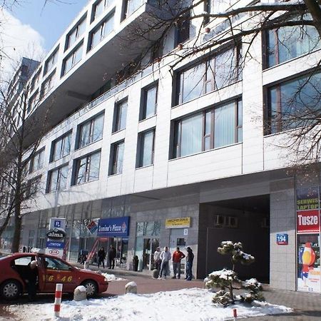 Apartamenty Triston Park Варшава Екстериор снимка